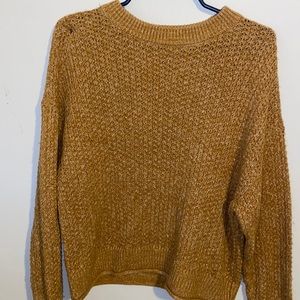 Women’s M, mustard yellow, knitted sweater from Universal Thread.